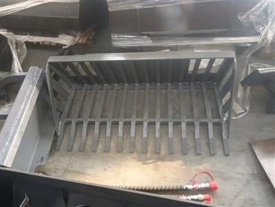 Thùng skid skid steer rock